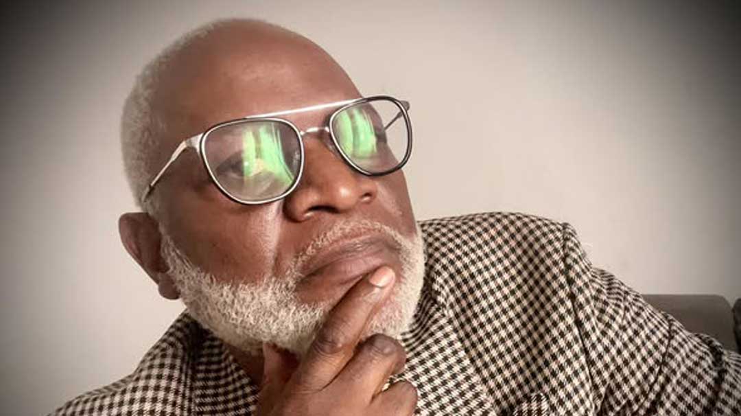 Derrière le masque du droit, la banalisation de l’inacceptable